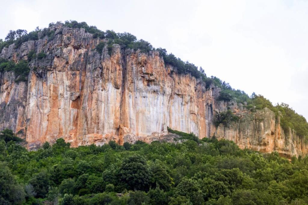 Seùlo Ferula Romantica Mansarda Tra Fiumi E Montagne Sardegna מראה חיצוני תמונה